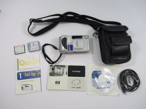 HP PhotoSmart 315 2.1 MP Digital Camera Lot 2 Sandisk Compact flash Cards CD
