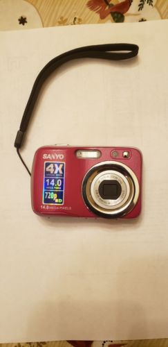 Sanyo 14MP Digital Camera VPC-S1414 Pink with 2GB SD card