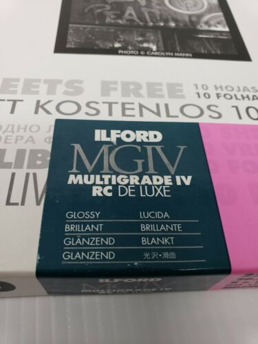 Ilford Multigrade IV  RC De Luxe glossy photographic paper 15 sheets