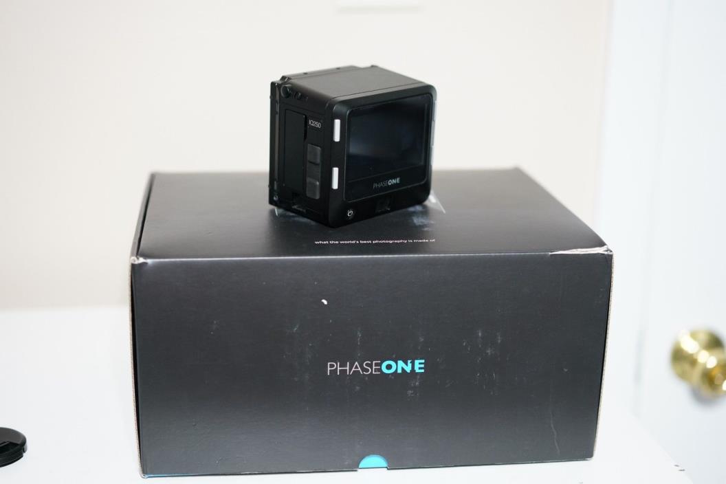 Phase One IQ250 Hasselblad CFV V Mount digital back Boxed Only under 5500 Shots