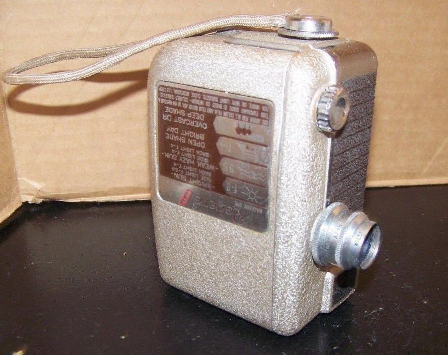 Vintage 8mm Revere 8 Home Movie Camera - Model B-61