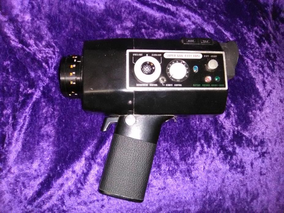 VINTAGE YASHICA Super 600 Electro Movie Camera Japan Photography 8MM - As-Is