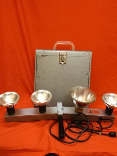 VINTAGE SEARS ROBUCK AND CO PHOTOGRAPHY LIGHT TOWER AND CASE