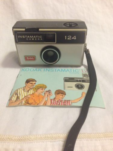 Vintage Kodak Instamatic 124 Camera with Booklet