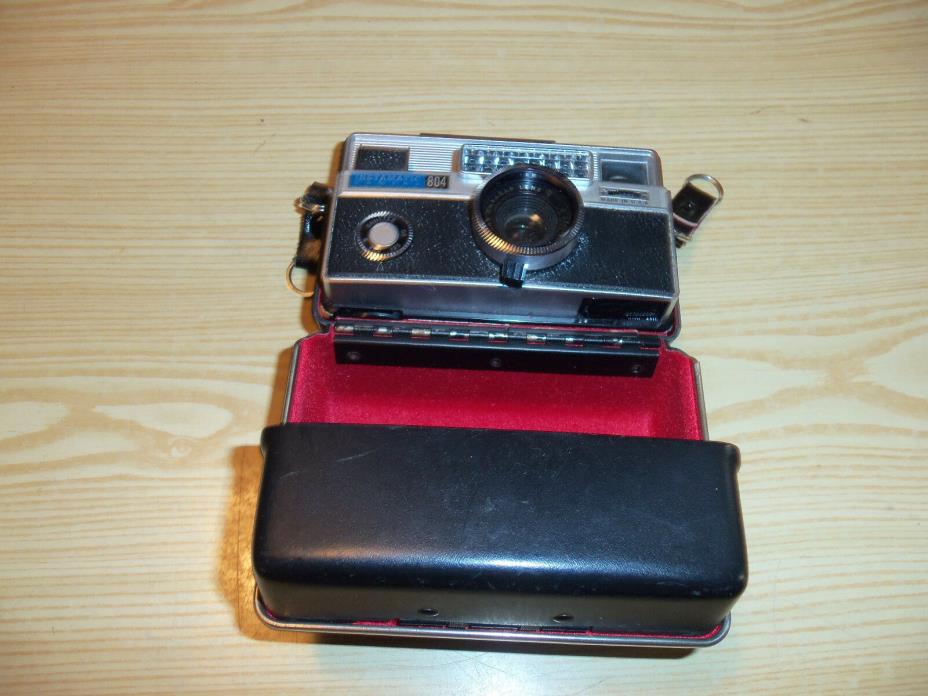 Kodak Instamatic 804 Camera in Hard Plastic Case