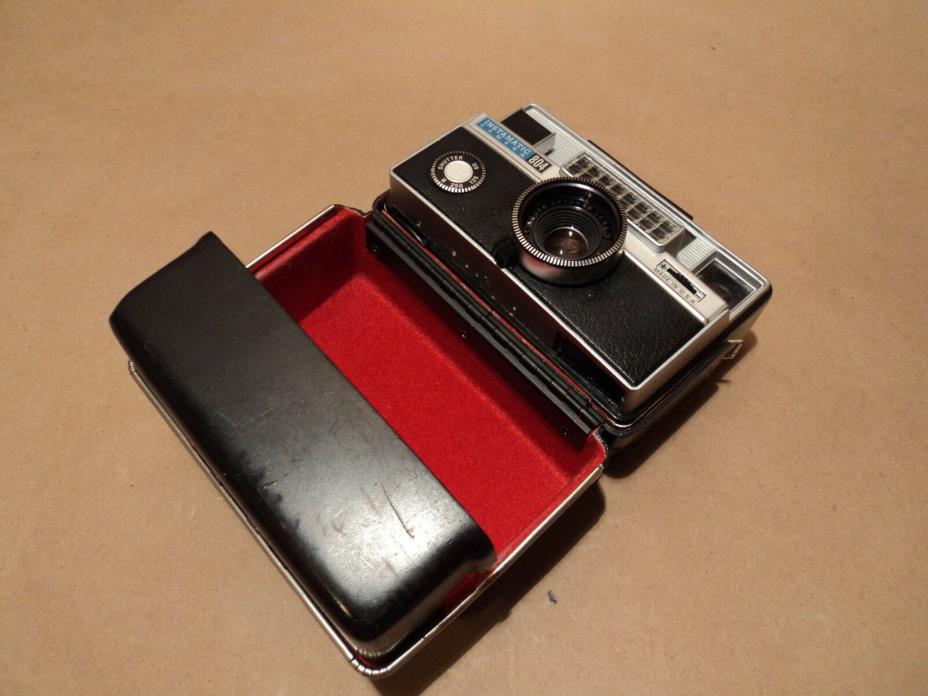 Vintage Kodak Instamatic 804 Film Camera with case - As is