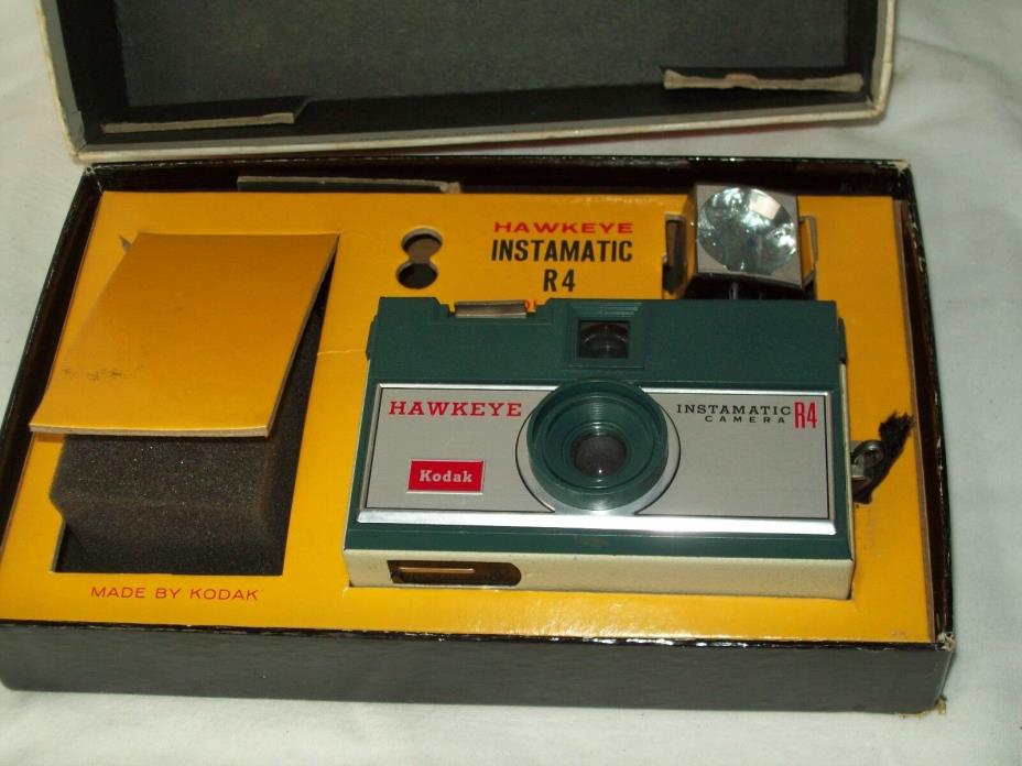 Vintage KODAK ~ Hawkeye ~ Intamatic R4 Camera Outfit ~ Has Original Box & Manual