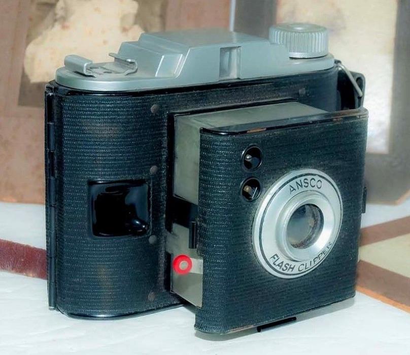 RARE ANSCO Flash Clipper Camera with case uses 616 film
