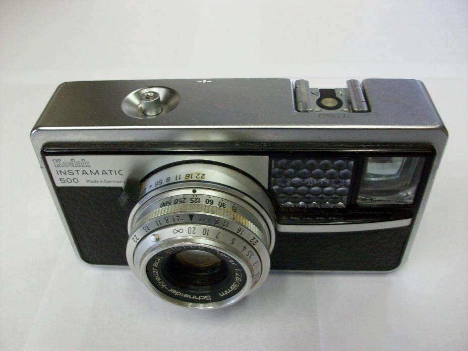 Kodak INSTAMATIC 500 Camera Made in Germany with Carrying Bracket and Case