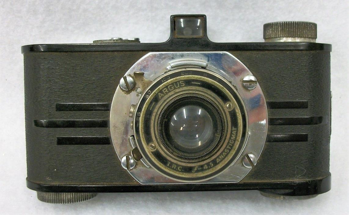 Vintage Argus F-4.5 Anastigmat 67261 Camera