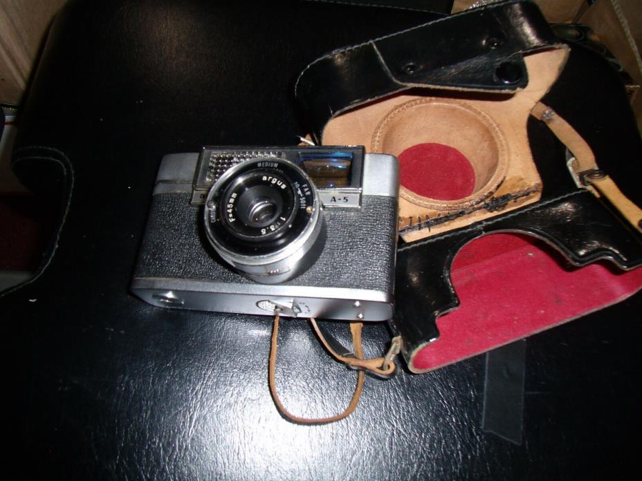 ARGUS A5 35 mm range finder camera