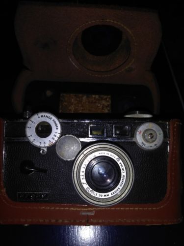 Argus C3 Camera (film) Rangefinder with Leather Case