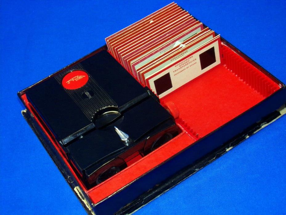 SERVICED 1950s Lighted Realist Red Button 3D Stereo Viewer Model ST61 w Orig BOX