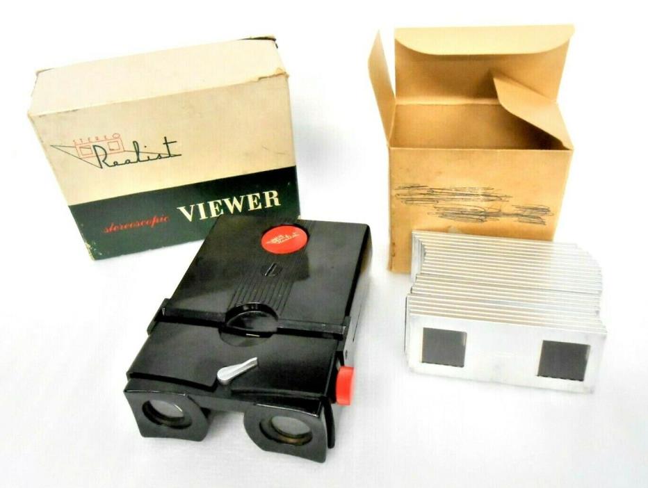 Vintage Lighted Realist Red Button 3D Stereo Slide Viewer ST-61 + 22 Slides Old