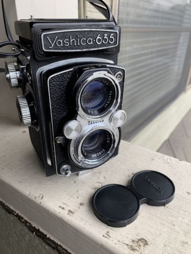 vintage Yashica model 635 dual lens film camera Copal MXV 80mm