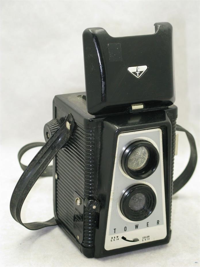 Sears? Tower Plastic 620 Film Twin Lens Reflex Camera