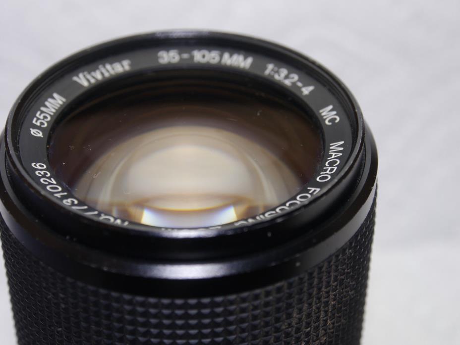 Canon FD Mount Vivitar 35-105mm F3.2-4 Macro Focusing Zoom Camera Lens w/caps