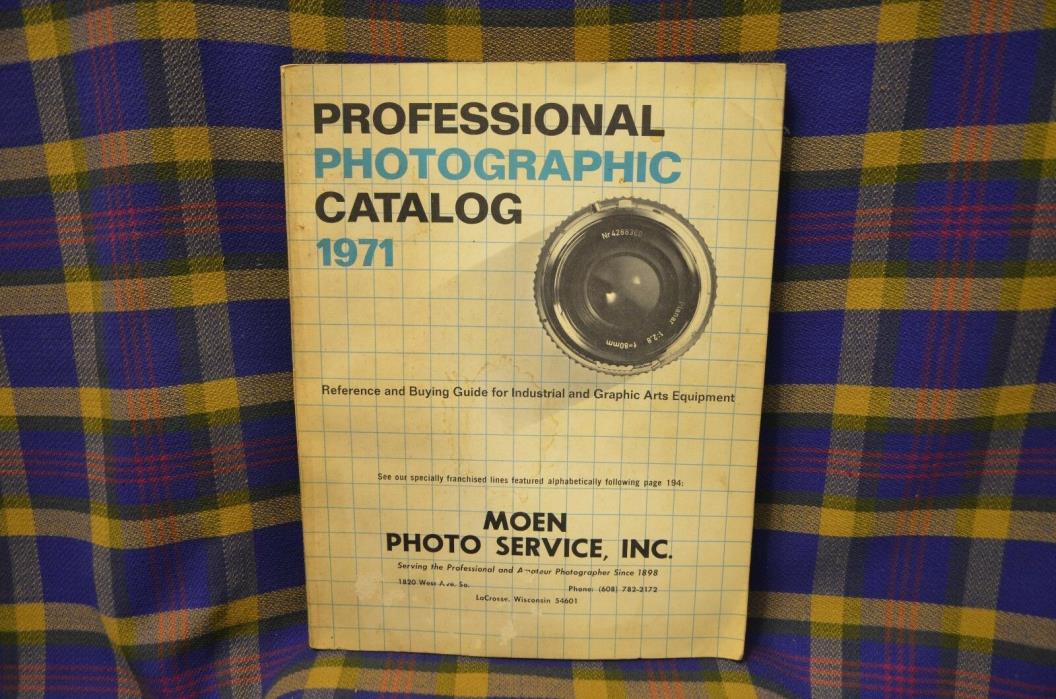 Vtg 1971 PROFESSIONAL PHOTOGRAPHIC CATALOG Reference & Buying Guide