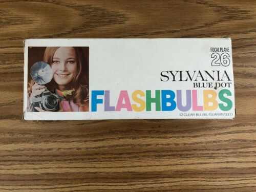 Box Of 12 Sylvania Blue Dot Flashbulbs Focal Plane 26