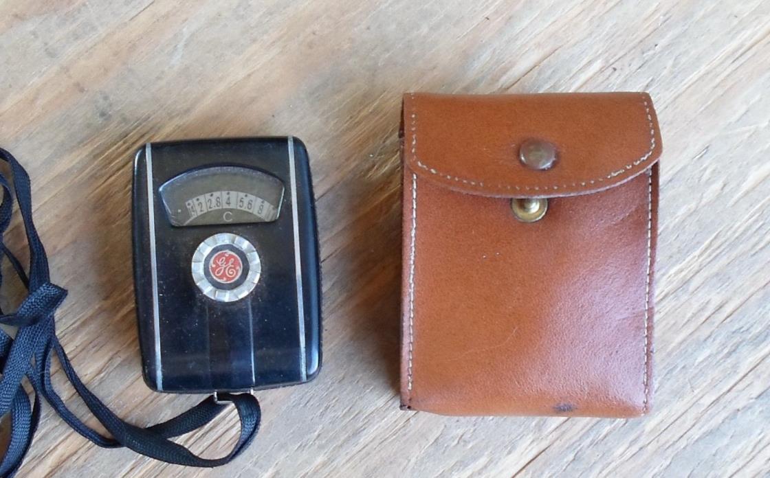 Vintage General Electric GE Mascot Exposure Meter Type PR-30 w/ Leather Case