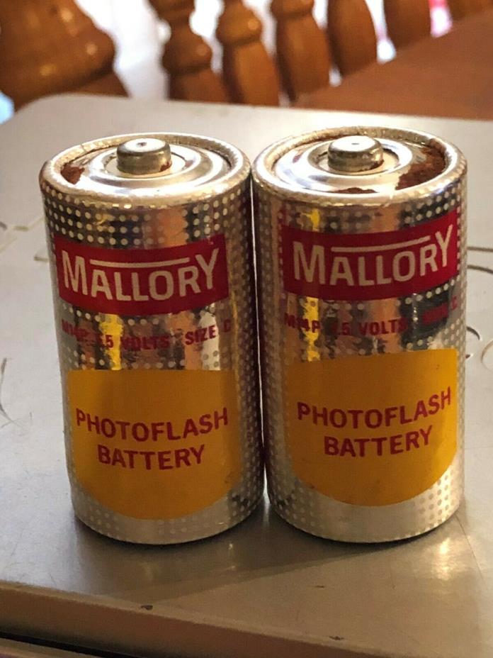 BATTERIES VINTAGE  MALLORY PHOTO FLASH  BATTERIES  RARE.