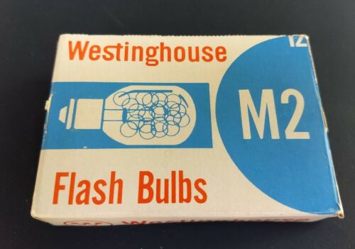 Vintage Westinghouse camera M2 flashbulbs General Electric USA made plus box