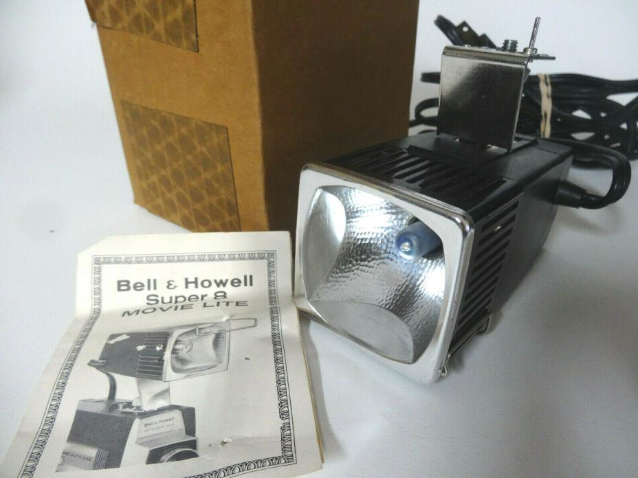 Bell & Howell Vintage Movie Light Model 39820 Type FCP 375 Watt 12V (Loc ELA)