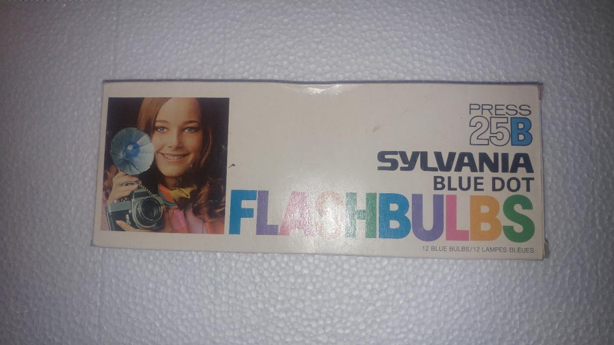 Box Of 11 Vintage Sylvania Press 25B Flash Bulbs