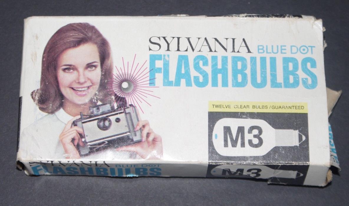 Vintage SYLVANIA BLUE DOT FLASHBULBS M3  - Opened Box with 6 clear bulbs