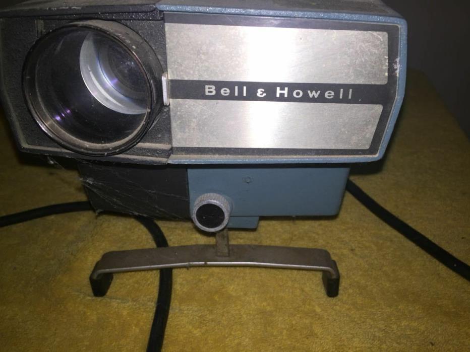 Vintage Bell & Howell Model 745 35mm Filmstrip Projector WORKS