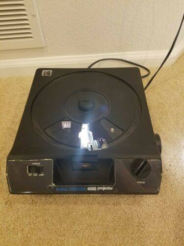 KODAK CAROUSEL SLIDE PROJECTOR 4000 (Free Shipping)