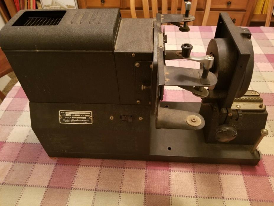 Vintage Charles Beseler Co. 70mm Still Picture Projector Model 5300