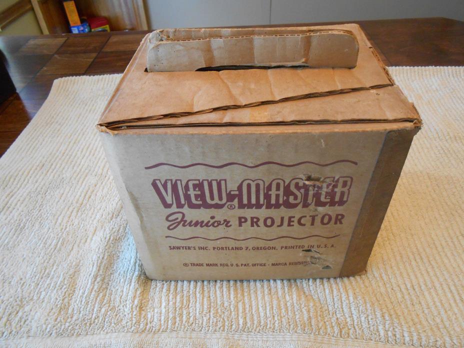 VINTAGE VIEW-MASTER JUNIOR PROJECTOR WITH BOX WORKS GREAT NO REELS
