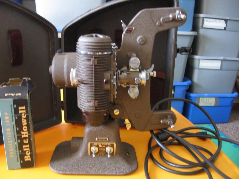 Bell & Howell Regent, Design 122, Model L 8mm Projector