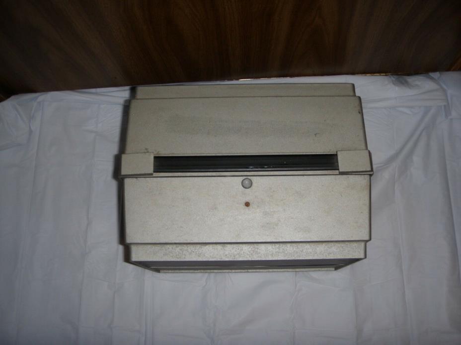 Vintage Bell & Howell MULTI MOTION Automatic AUTOLOAD Movie Projector 467A USA *