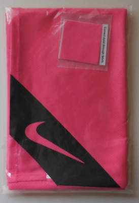 Nike Unisex Cooling Small Towel Color Hyper Pink/Black Size 36