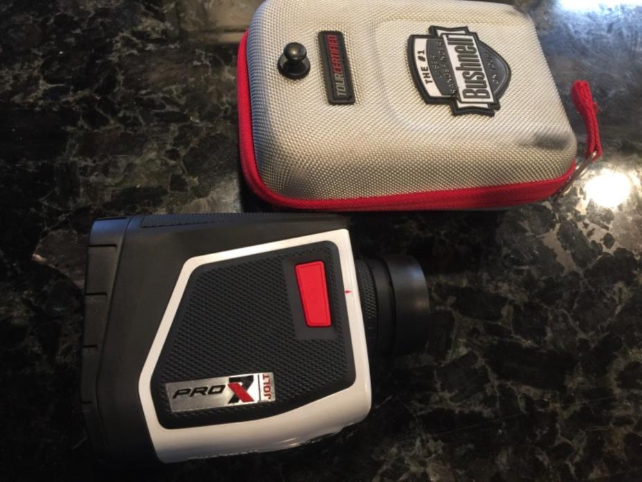 Bushnell pro x7 jolt rangefinder with case great shape!