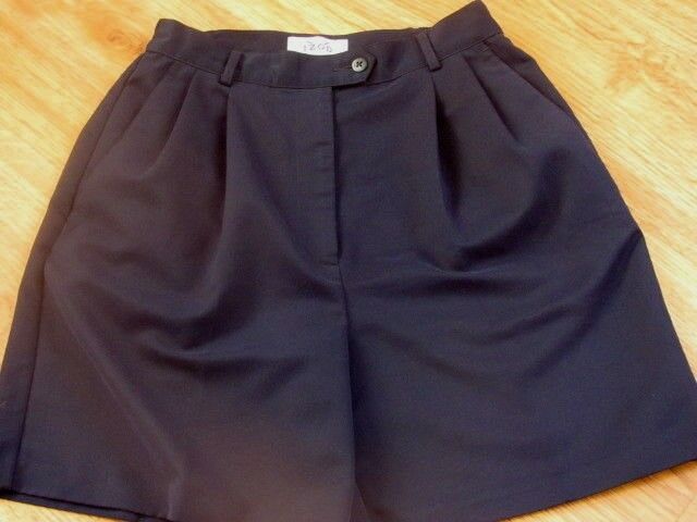 IZOD GOLF Shorts Women's Size 6 Navy Polyester Pleated Front
