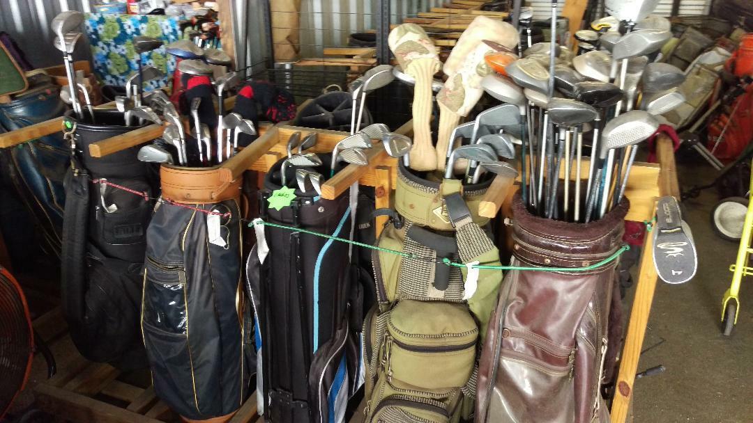 1 Lot of Pre-Owned Golf Equipment