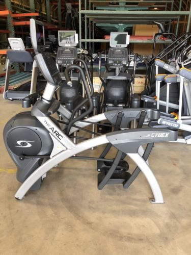 Cybex 750AT Arc Trainer w/TV