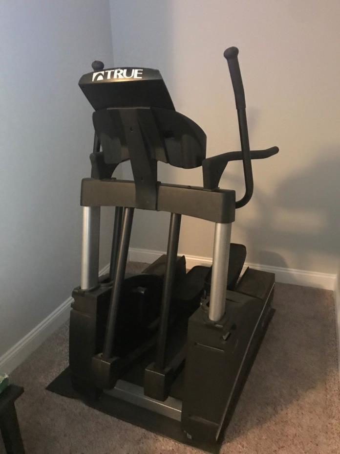 True Fitness TSX Elliptical. One owner, lightly used, excellent condition