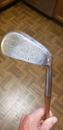Golf Club Hillerich & Bradsby Invincible Putter Hickory Wood Shaft Original Grip