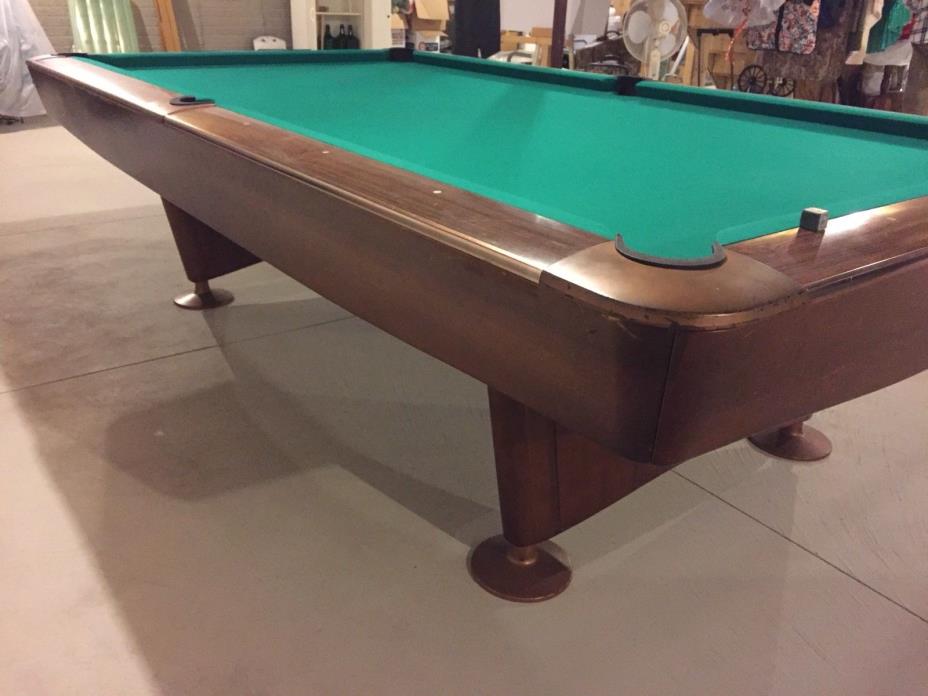 Vintage Brunswick 9’ Gold Crown III Pool Table - Recently replaced FELT