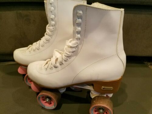 CHICAGO ROLLER SKATES LADIES SZ. 8 (WHITE/PINK) EXCELLENT PRE-OWNED CONDITION!!!
