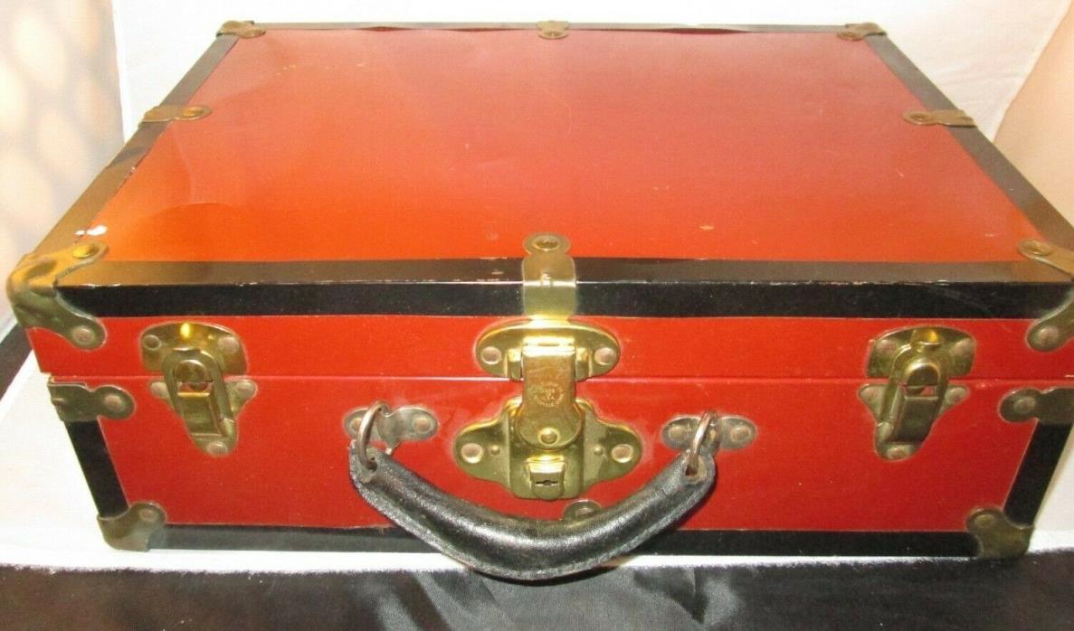 VTG MCM 1950s Roller Skating Case Trunk Suitcase Red BLACK Metal Corners 15 ”
