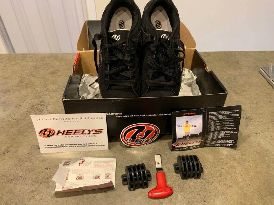 Heelys Atomic Black Suede Size 9 Complete with Tags Replacement Stops & Key RARE