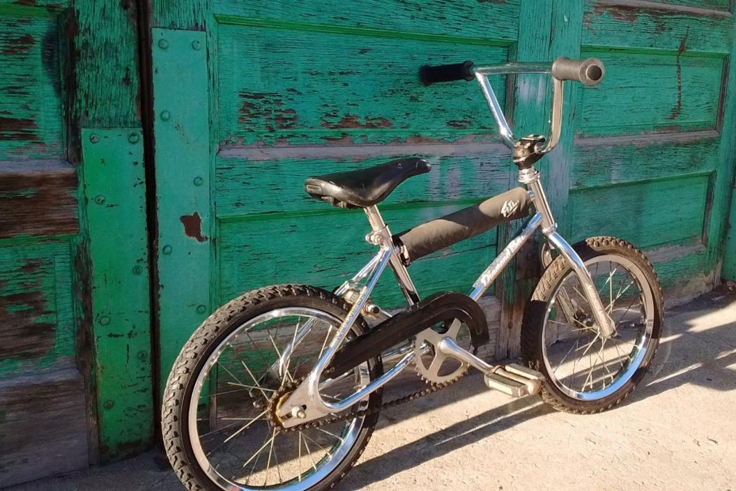 Diamondback Vintage 1983 Mini Viper Pit Bike Last of The Loop Tails Pit Bike 16”