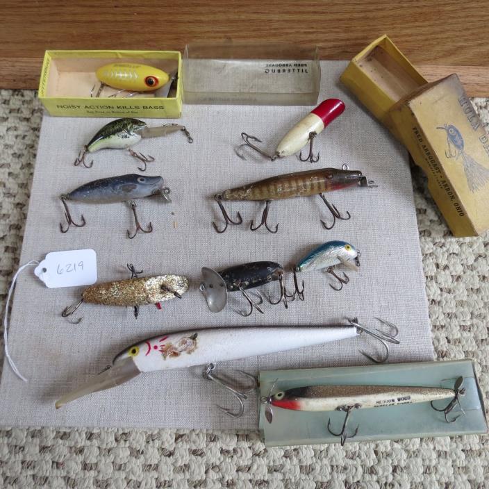 Mix Junk lures Heddon fishing lure, Jitterbug and others (lot#6219)