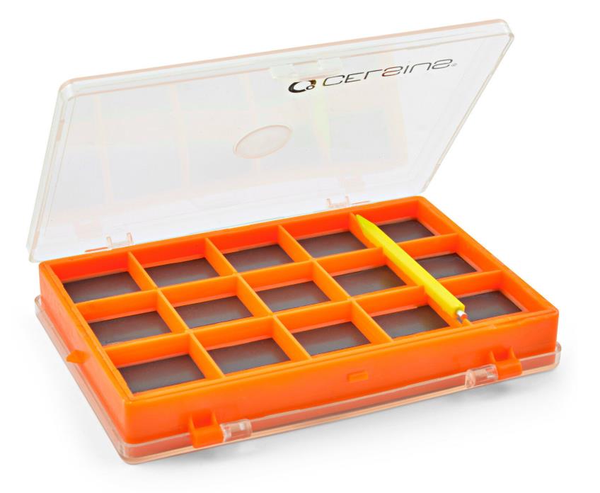 CELSIUS  Magnetic Ice Jig Box - 25 Compartments