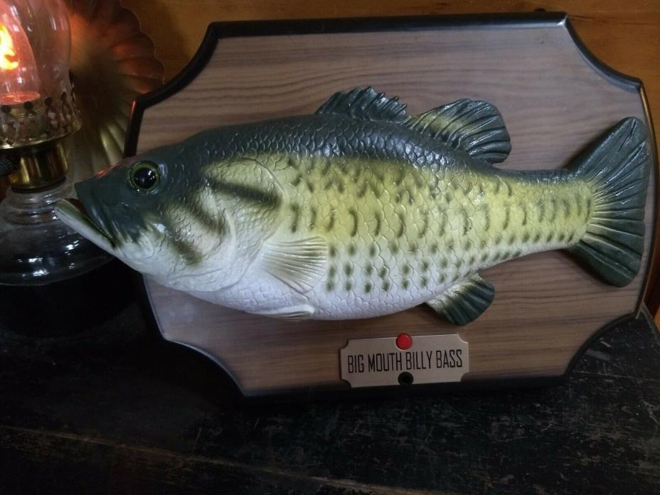 Billy Bass Motion Activated Fish Sings/DANCES PERFECT FREE SHIPPING & BATTERIES